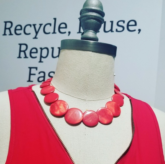 Vintage Jewelry - Red Vintage Necklace Vintage Jewelry - Red Vintage Necklace